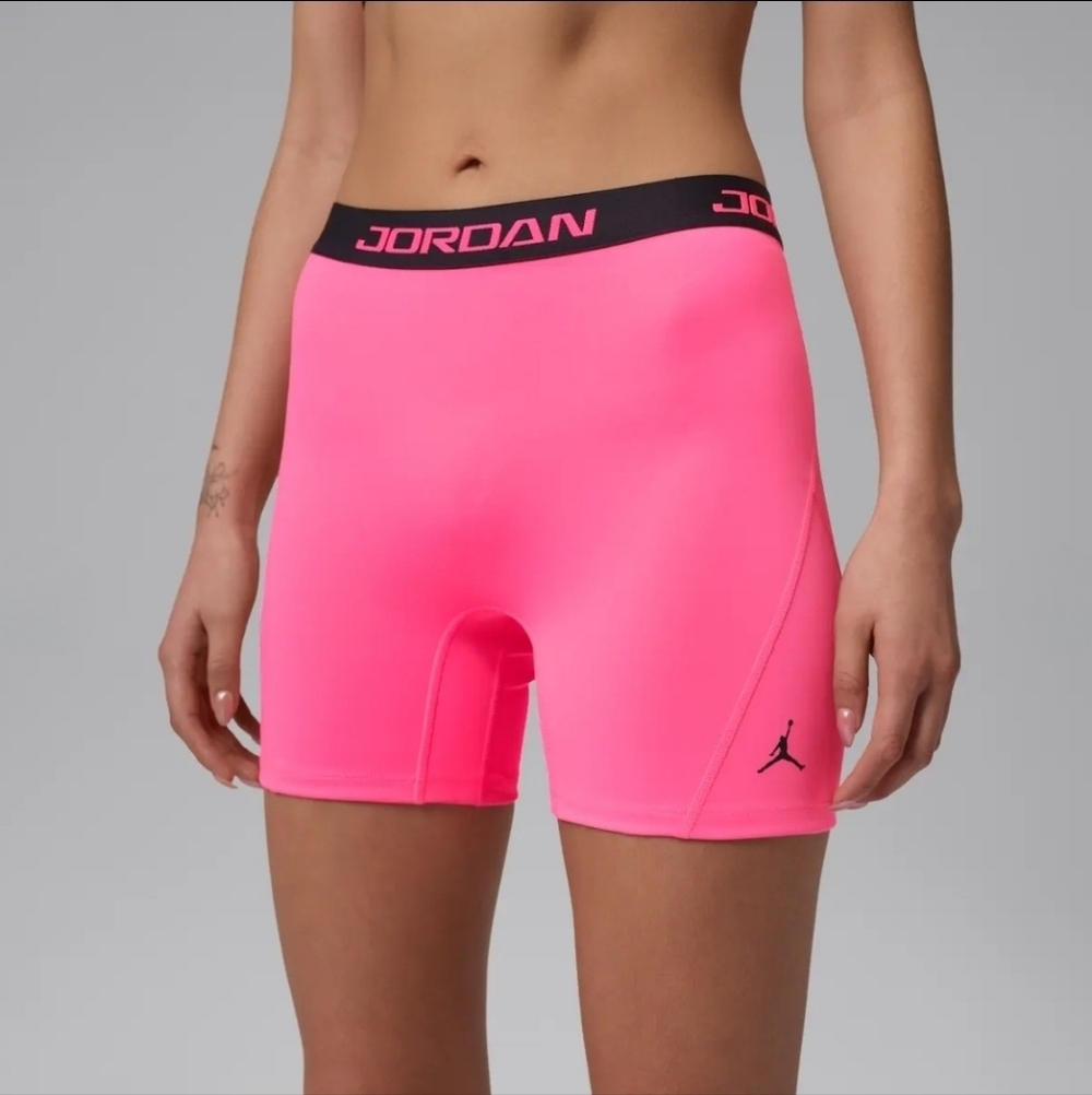 Jordan Sport Essentials Dri-FIT High-Waisted 5" Shorts BNWT